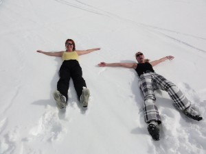 Lienepien en Annie in de sneeuw